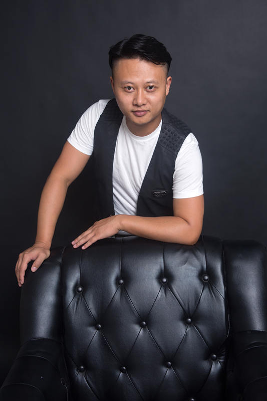 重慶宏韻裝飾工程有限公司劉博