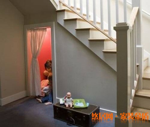 樓梯間的個(gè)性設(shè)計(jì)收藏間