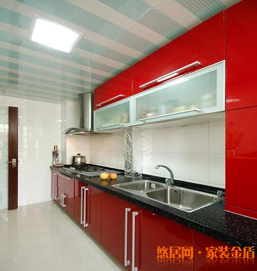 廚房吊頂去油污小技能