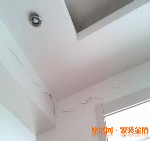 重慶裝修公司支招墻面乳膠漆開裂怎么處理？