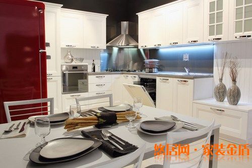 開(kāi)放式廚房廚具應(yīng)該如何選擇？