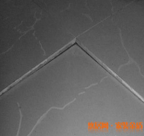 怎樣預(yù)防和修補(bǔ)瓷磚空鼓問題？