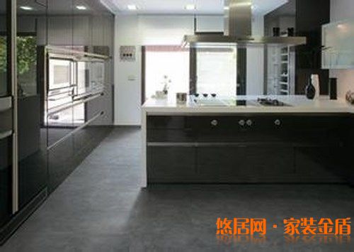 仿古瓷磚的選購要注意哪些事項(xiàng)？