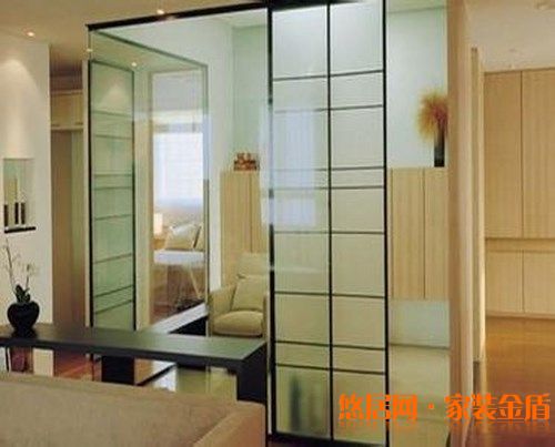 家居裝飾怎么巧妙運(yùn)用玻璃來裝飾？