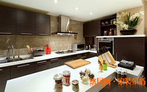 怎么樣才能將廚房裝修得實(shí)用而且有品位？