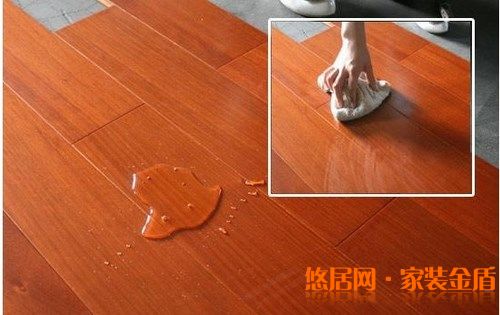 地板泡水了有什么急救方法？