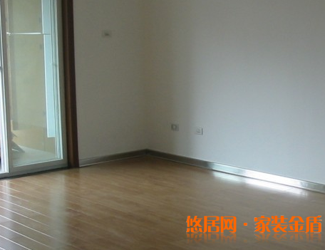 踢腳線材質(zhì)分類