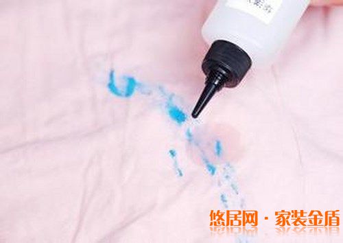 不小心沾上漆漬怎么去除干凈？