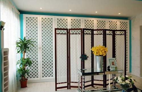 客廳白色屏風(fēng)