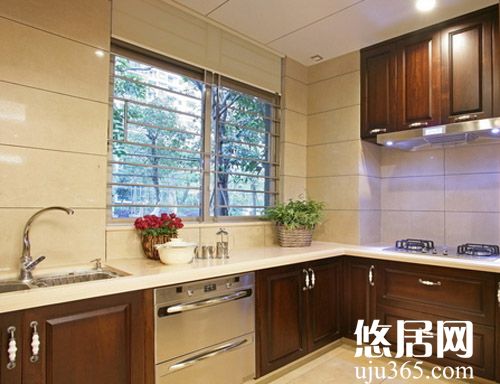 廚房墻磚應(yīng)該怎么選購